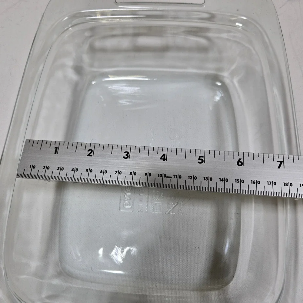 Pyrex Casserole Dish 2qt Clear Glass Rectangular Baker with Lid 1.9L